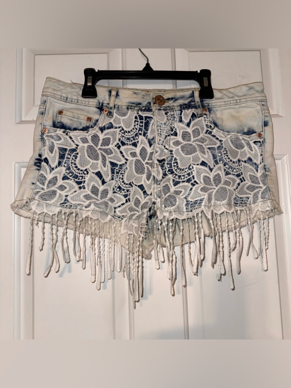 Parisian Collection Lace embroidery Frayed Denim hotpant fringe shorts blue 8